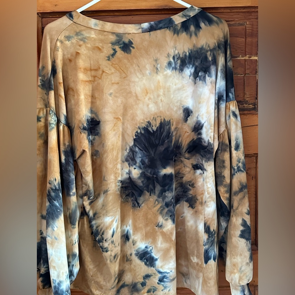 Andora Blouse - Picture 3 of 5